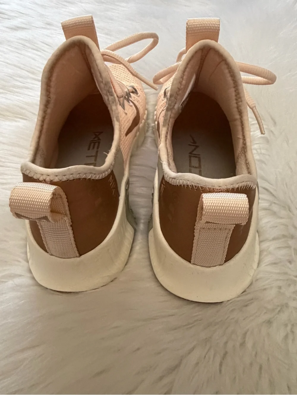 Nike Free Metcon 3 Guava Ice/Bronze  Knit Sneakers Sz 6.5